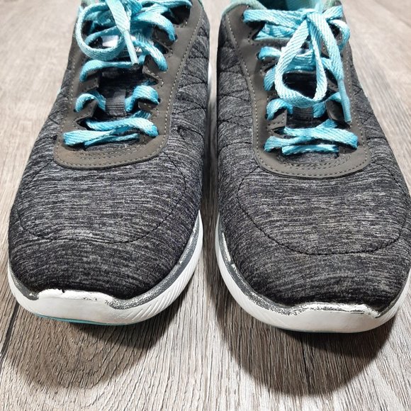 Sketchers Air-Cooled Memory Foam Size 7 - Picture 14 of 15